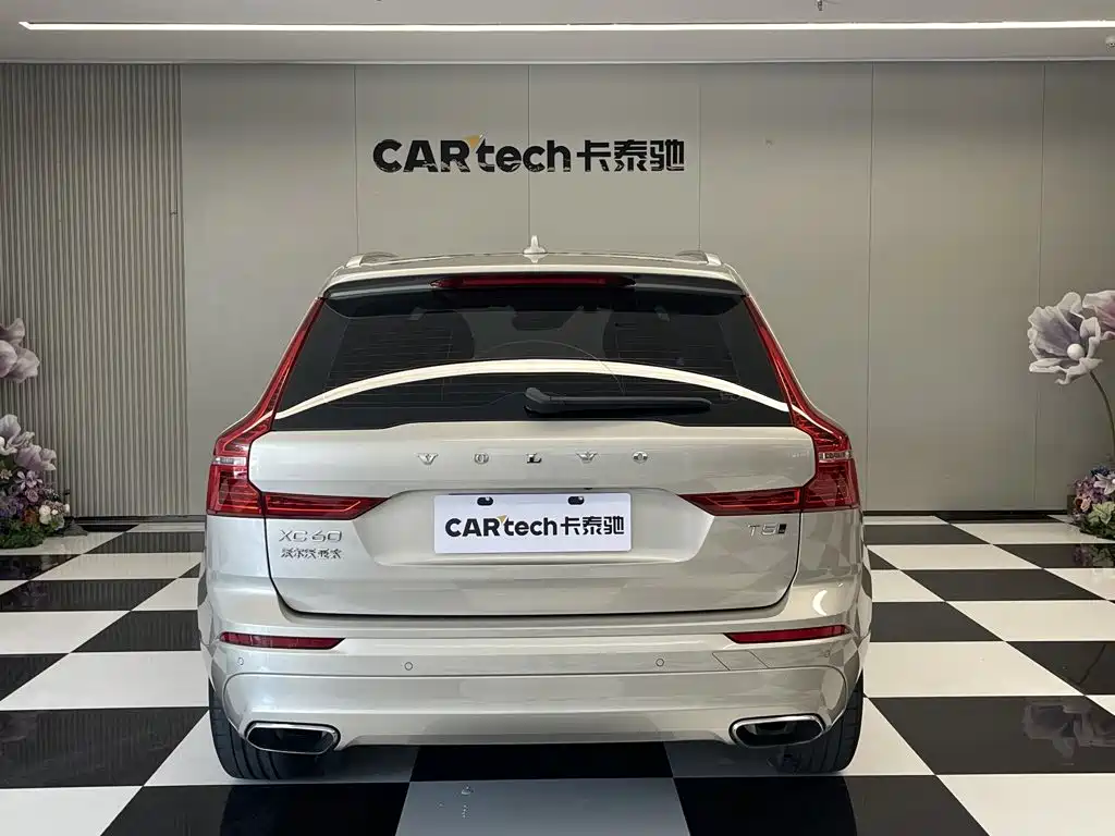 Volvo XC60 — миниатюра 6