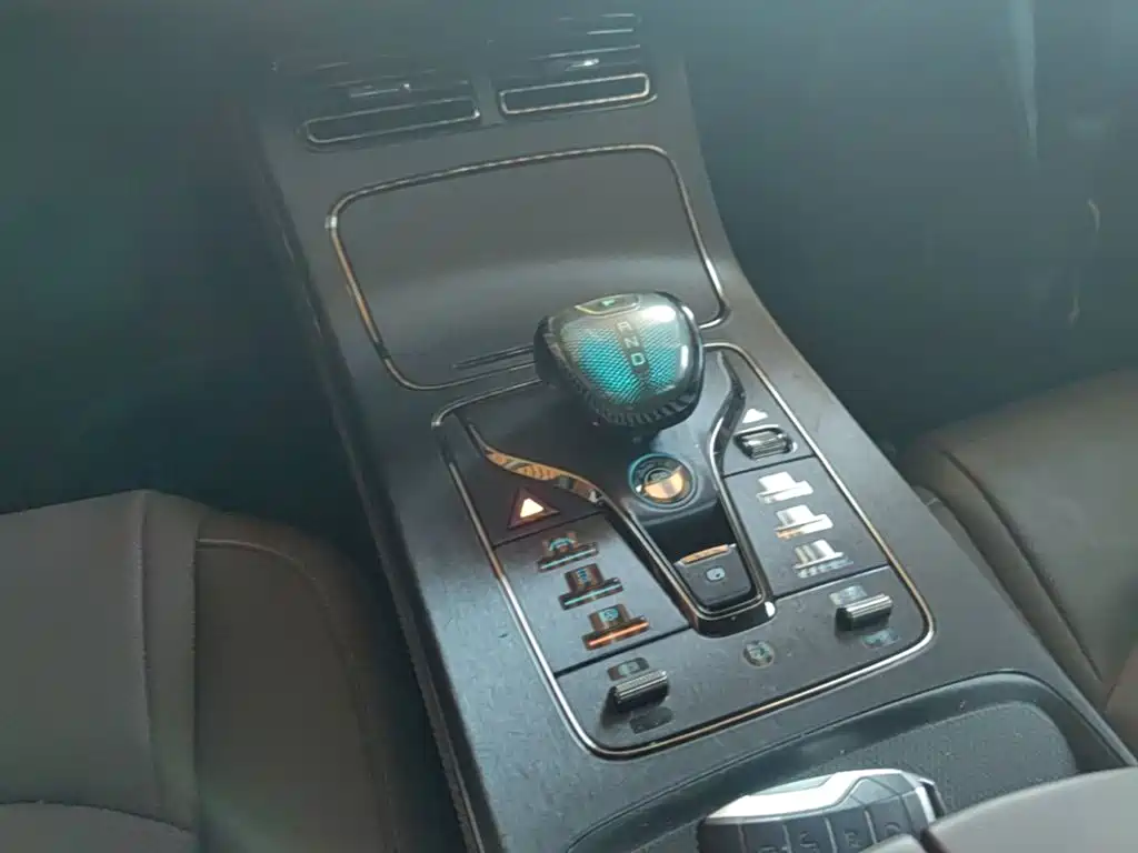 BYD Han — миниатюра 14