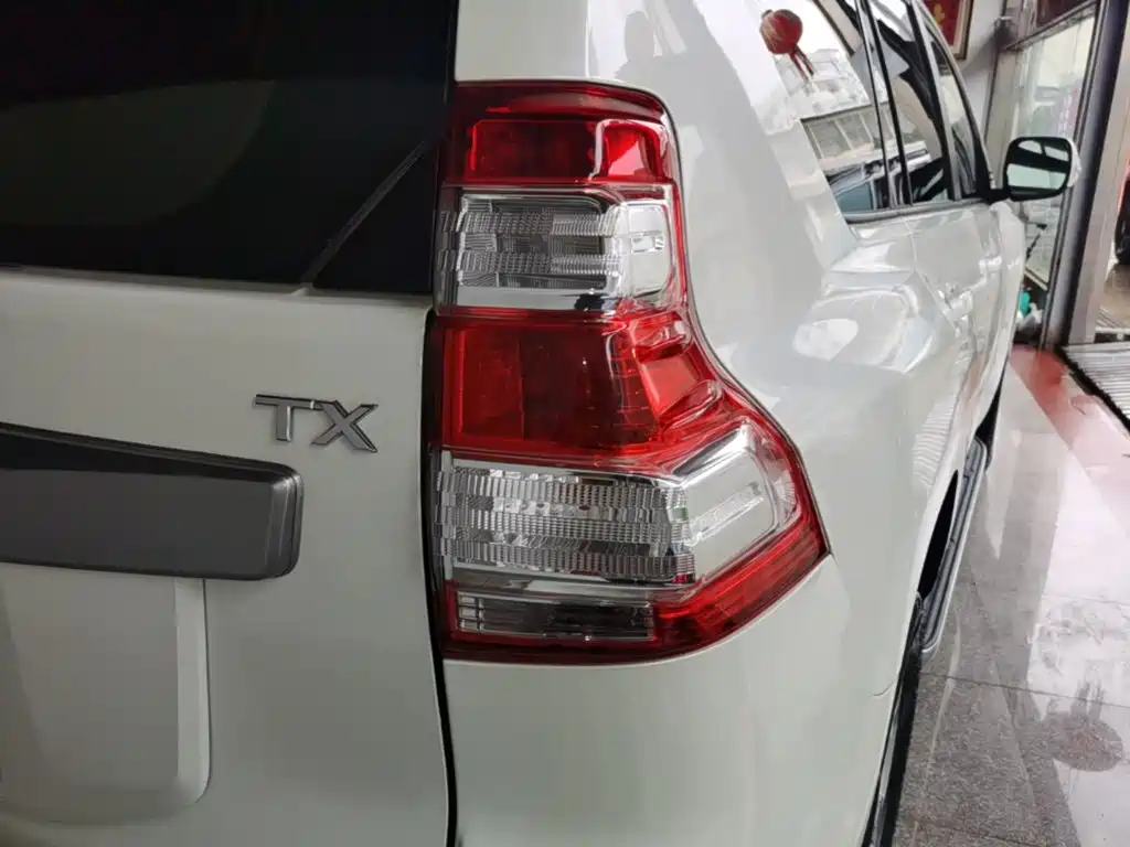 Toyota Prado — миниатюра 8