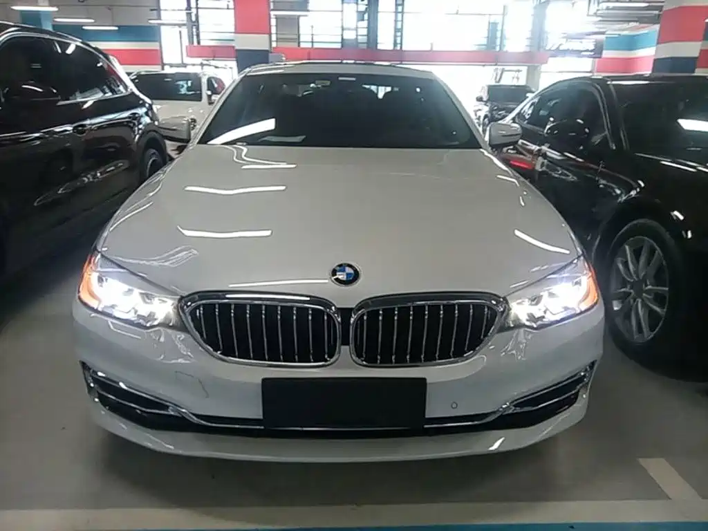 BMW 5 Series — миниатюра 3