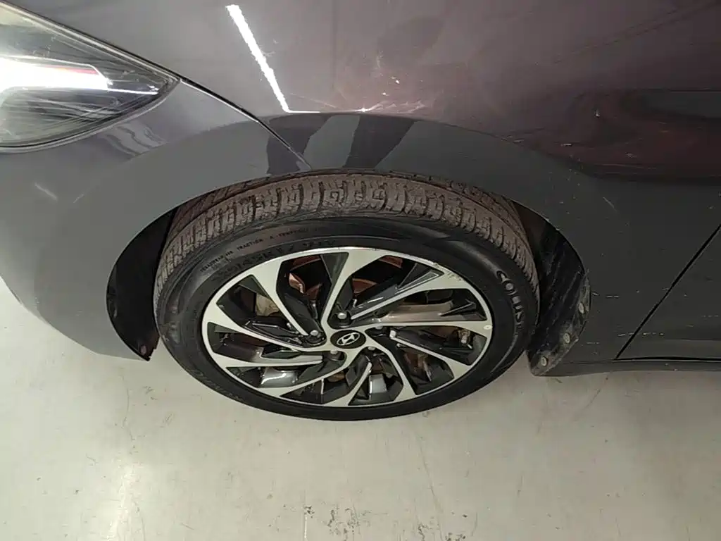 Hyundai Elantra — миниатюра 23
