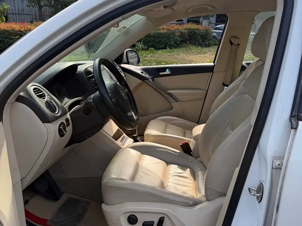 Volkswagen Tiguan 2012 1.8TSI AT