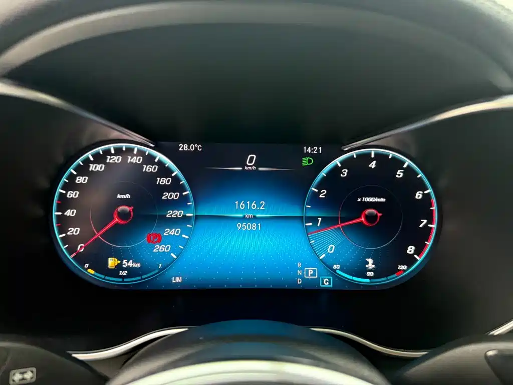Mercedes-Benz GLC — миниатюра 11