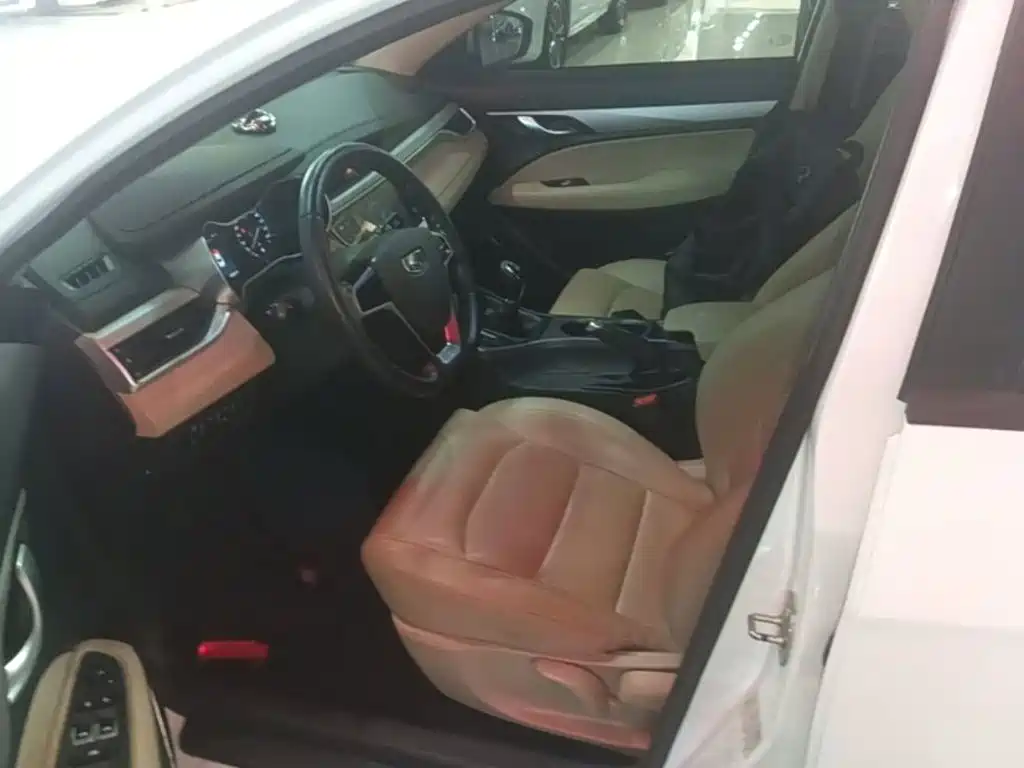Geely Emgrand — миниатюра 15