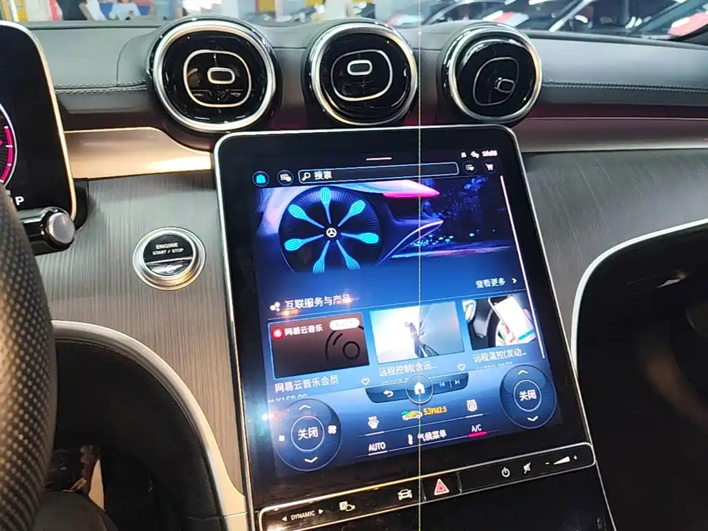 Mercedes-Benz C-Class — миниатюра 13