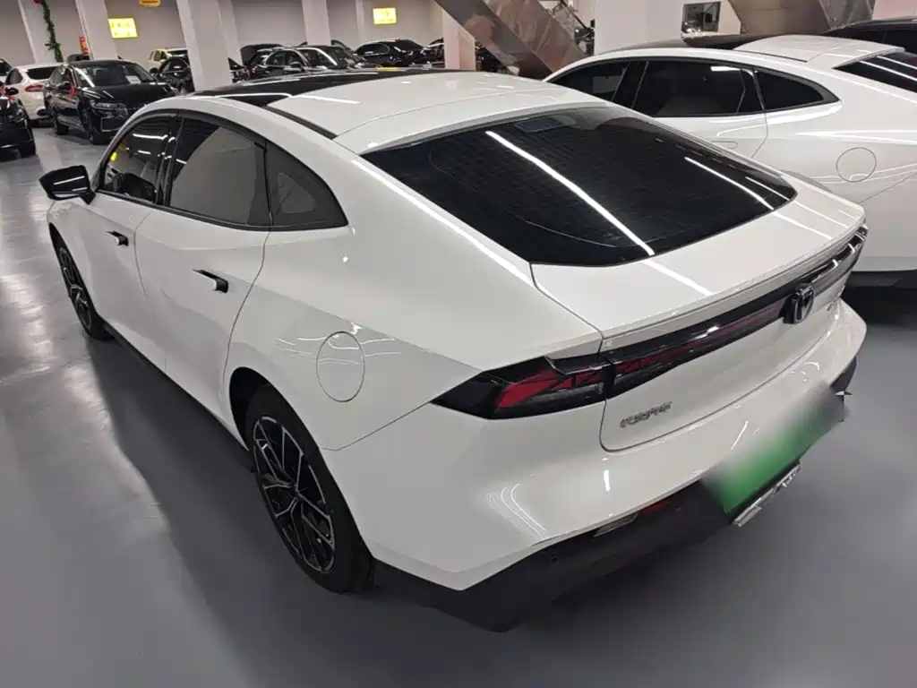 Changan UNI-V iDD — миниатюра 5