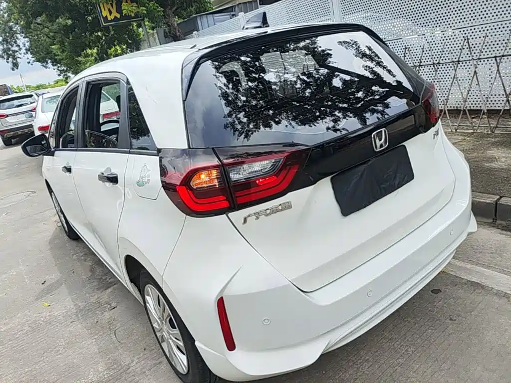 Honda Fit — миниатюра 5