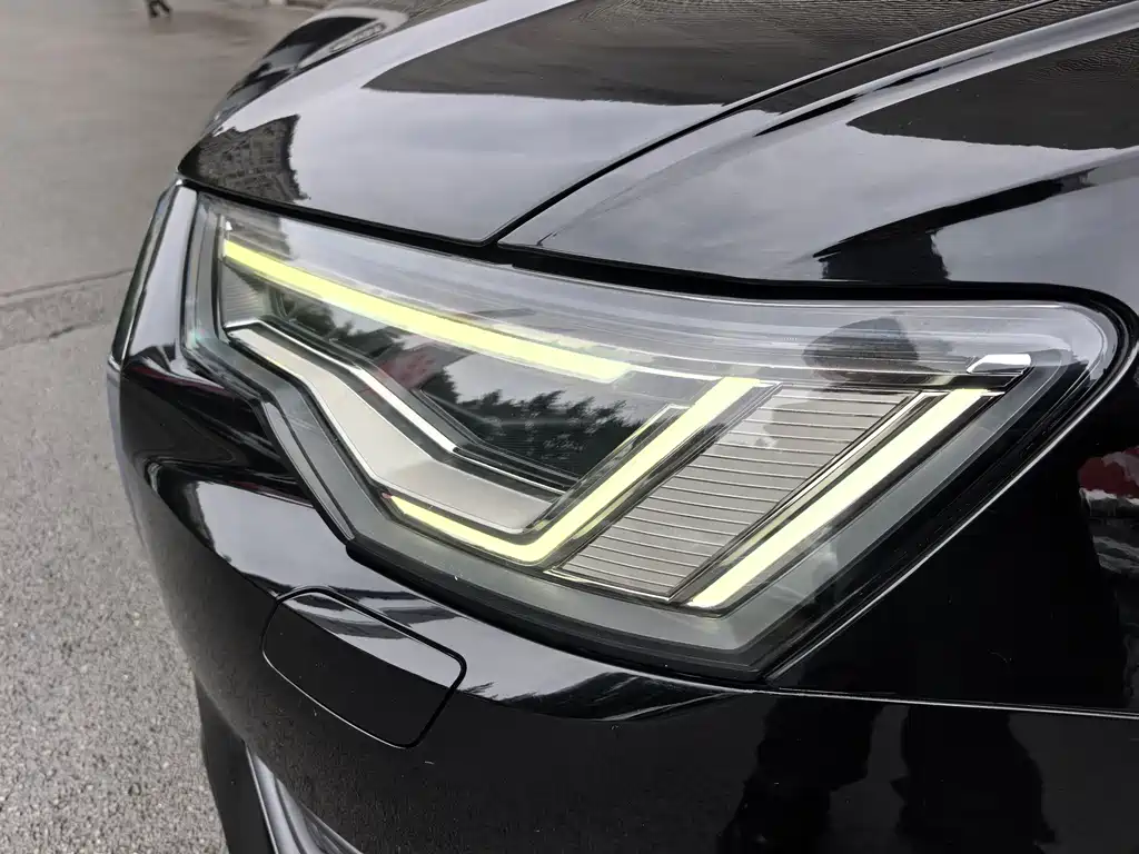 Audi A6L 2021 40 TFSI Luxury