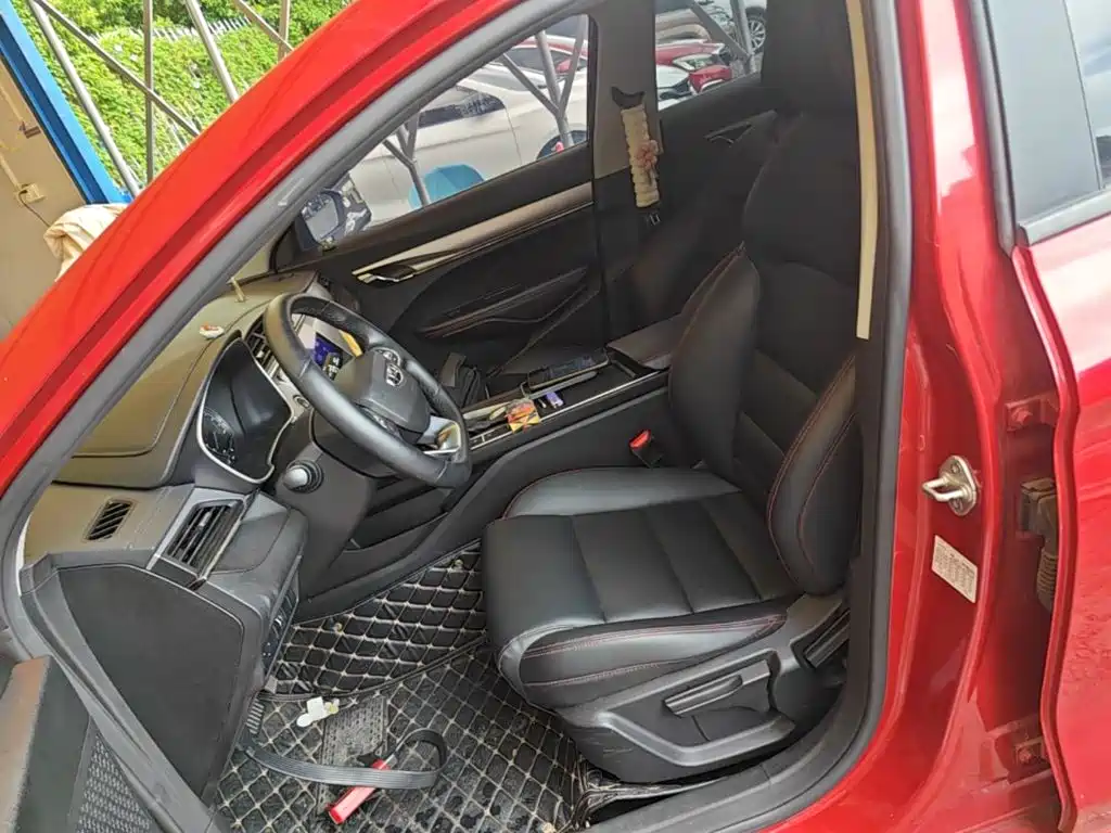 Geely Emgrand — миниатюра 15