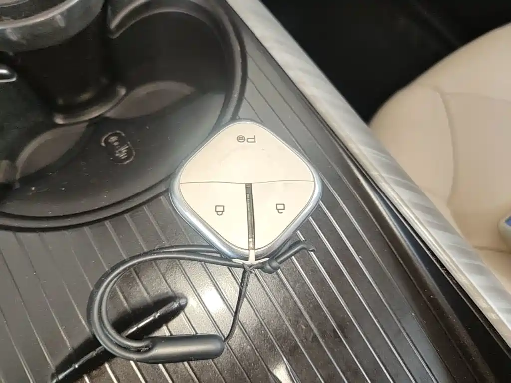 Baojun Yunduo — миниатюра 9