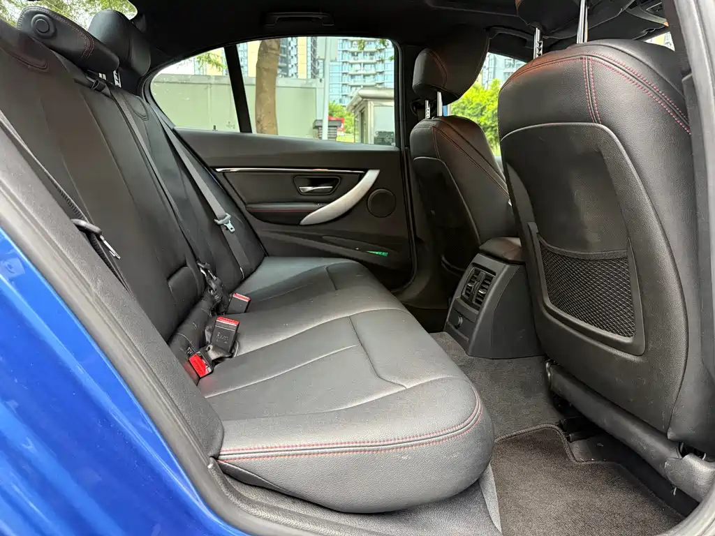 BMW 3 Series — миниатюра 10