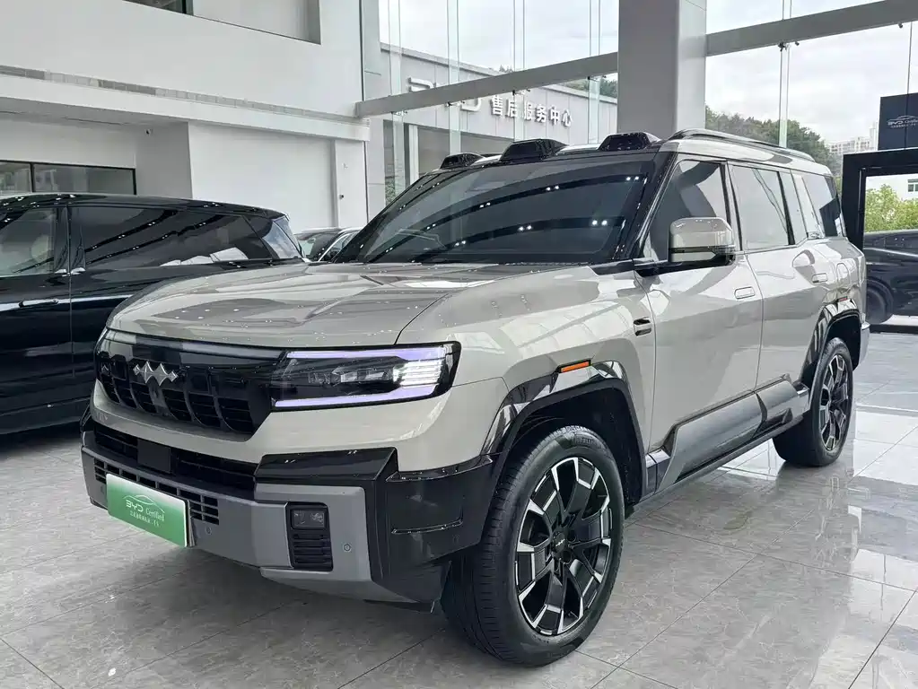 Fang Cheng Bao Leopard 8