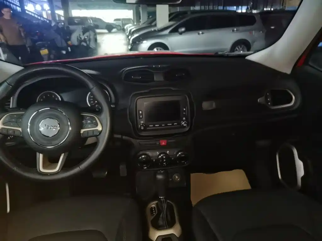 Jeep Renegade — миниатюра 10