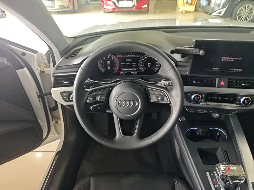 Audi A4L — миниатюра 11