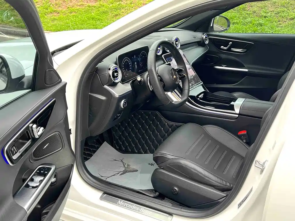 Mercedes-Benz C-Class — миниатюра 14