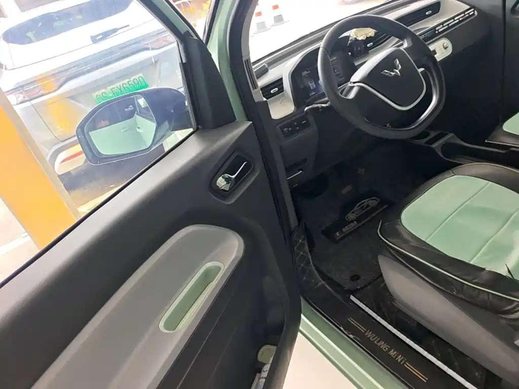 Wuling MINIEV — миниатюра 16