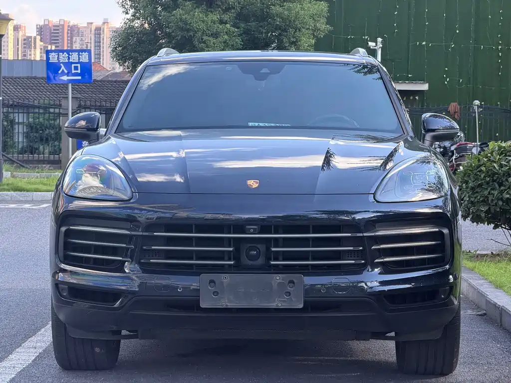 Porsche Cayenne — миниатюра 2