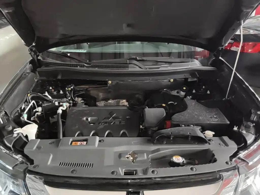 Mitsubishi Outlander — миниатюра 20
