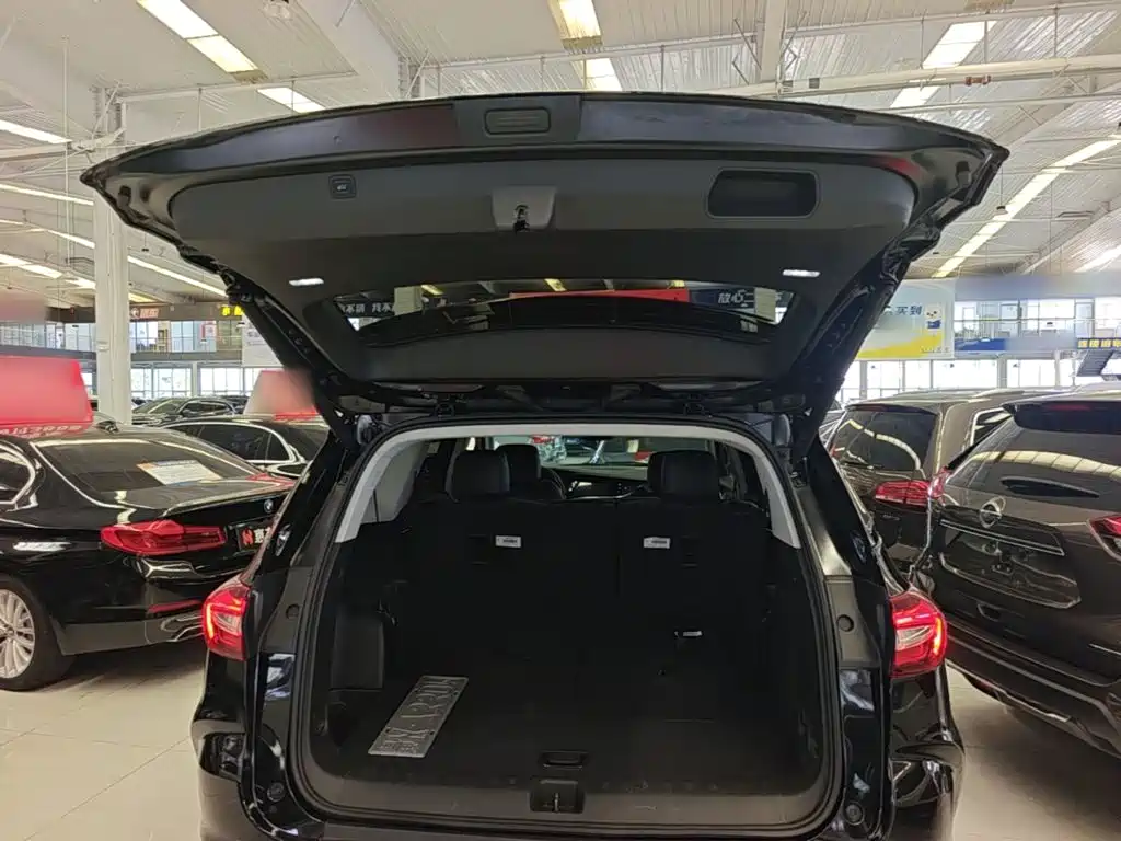 Buick Enclave — миниатюра 19