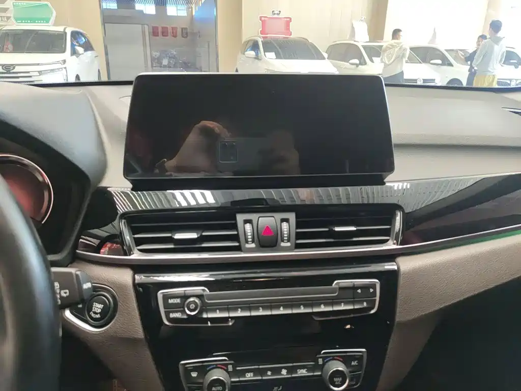 BMW X1 — миниатюра 8