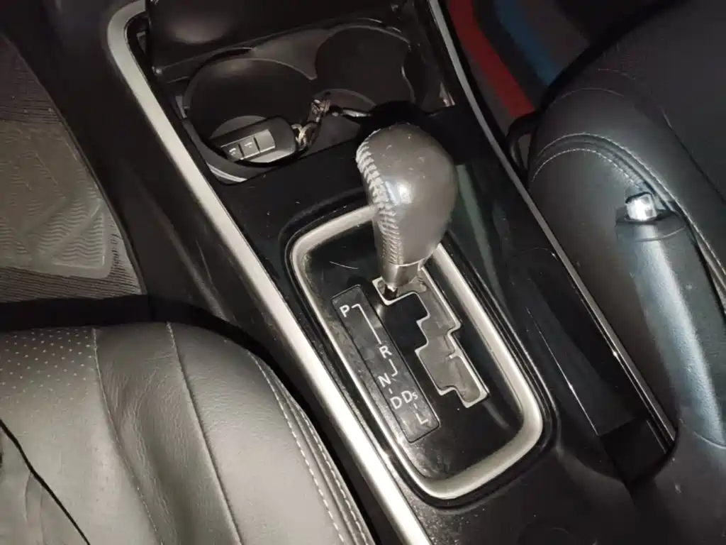 Mitsubishi Outlander — миниатюра 14