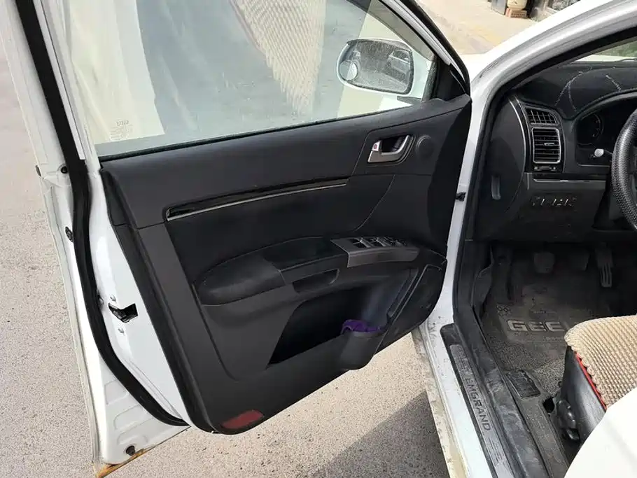 Geely Emgrand Classic — миниатюра 7