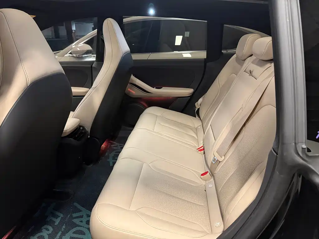 NIO ET5T — миниатюра 7
