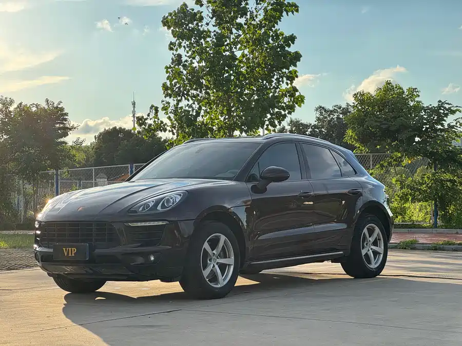 Porsche Macan фото 1