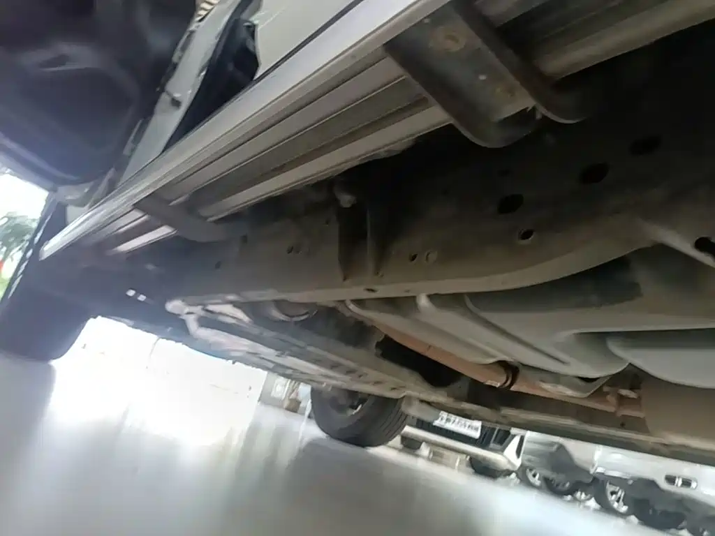 Nissan Terra — миниатюра 22