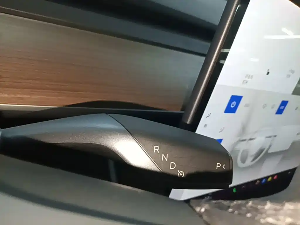 Tesla Model 3 — миниатюра 14