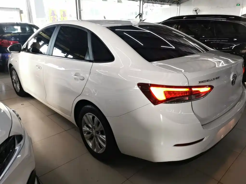 Buick Excelle — миниатюра 5