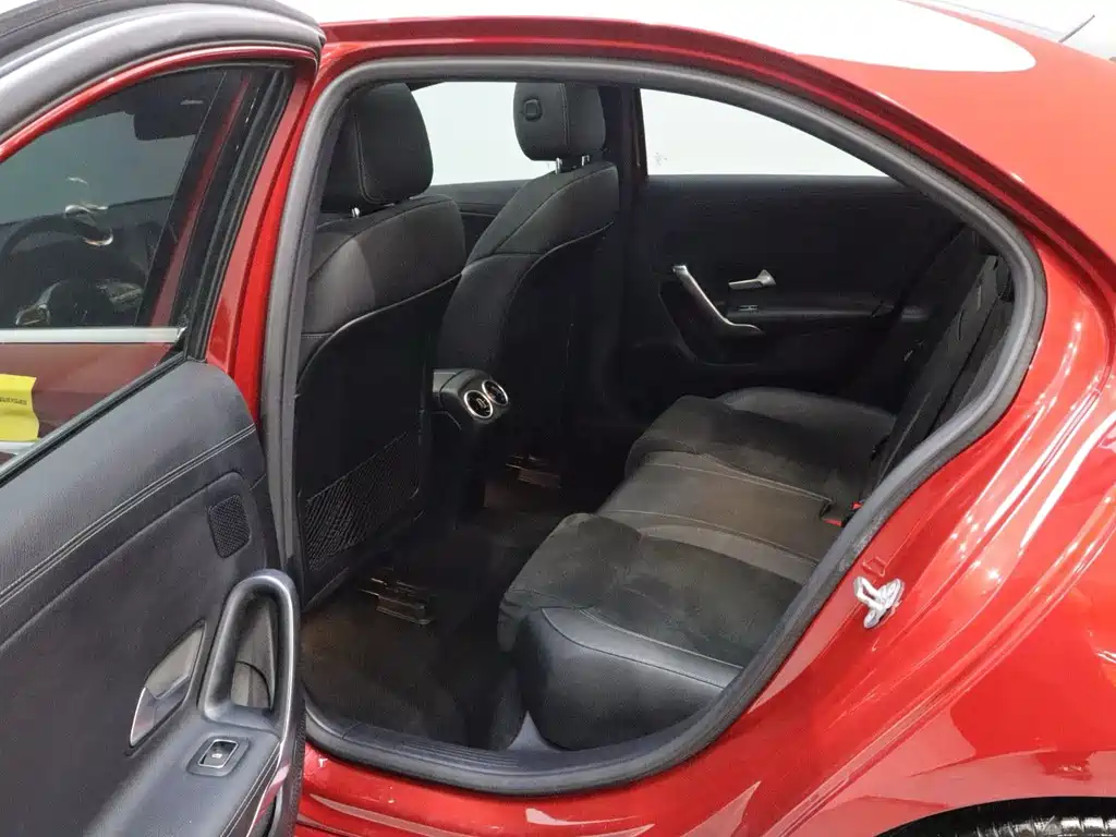 Mercedes-Benz A-Class — миниатюра 12