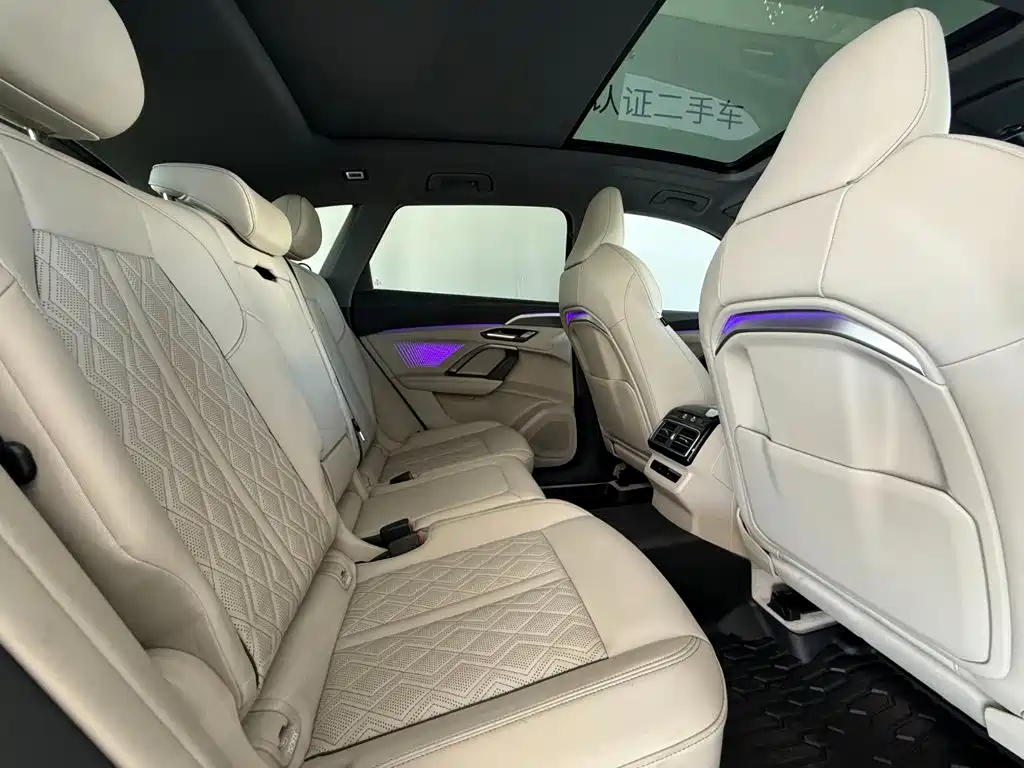 Audi Q5L — миниатюра 9