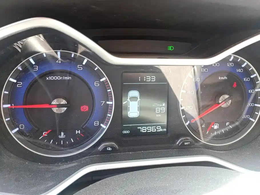Geely Vision X3 — миниатюра 14