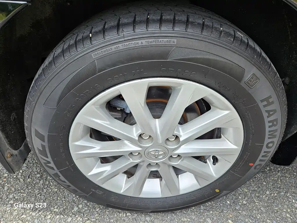 Toyota Camry — миниатюра 18