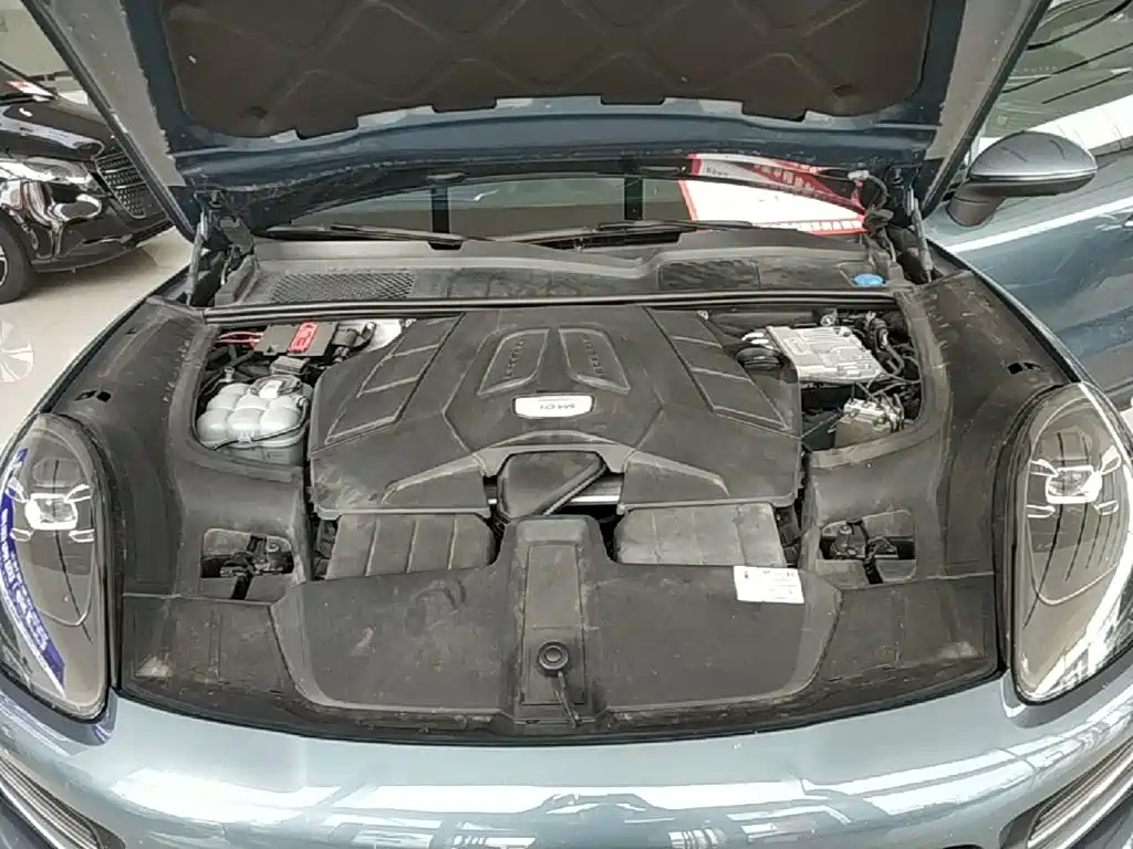 Porsche Cayenne — миниатюра 20