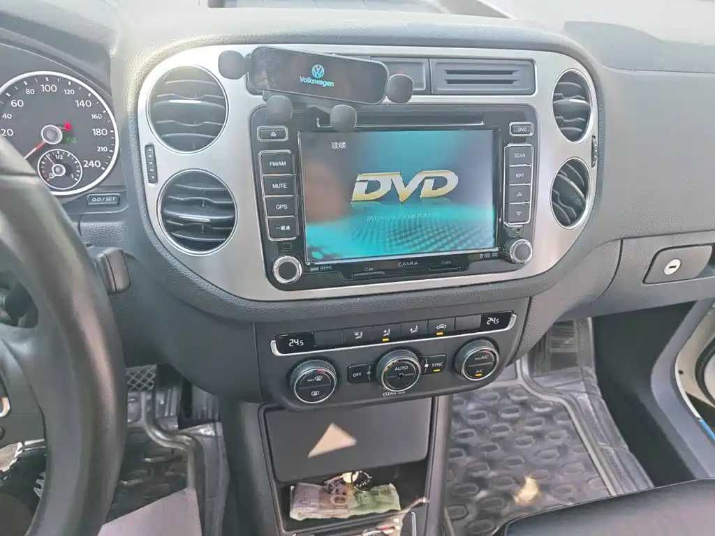 Volkswagen Tiguan — миниатюра 14