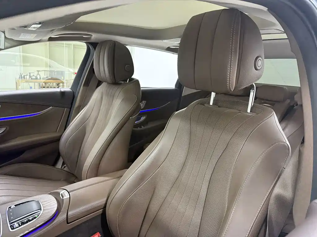 Mercedes-Benz E-Class — миниатюра 12