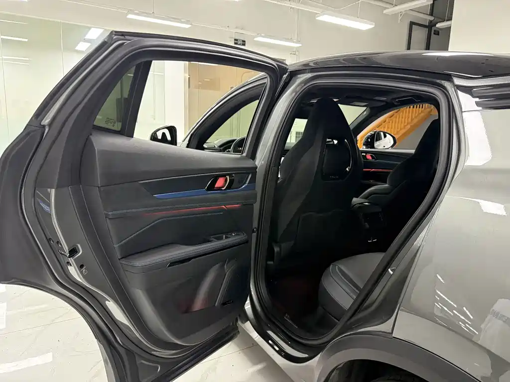 Lynk & Co 05 EM-P — миниатюра 13