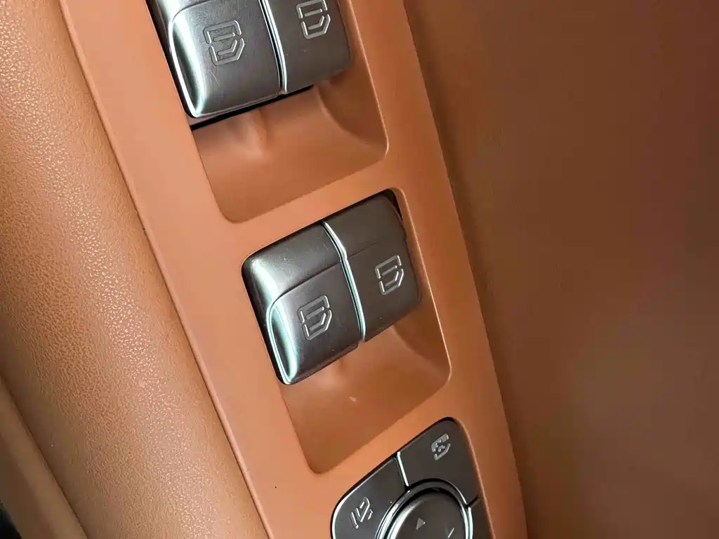 Li Auto Li L6 — миниатюра 22