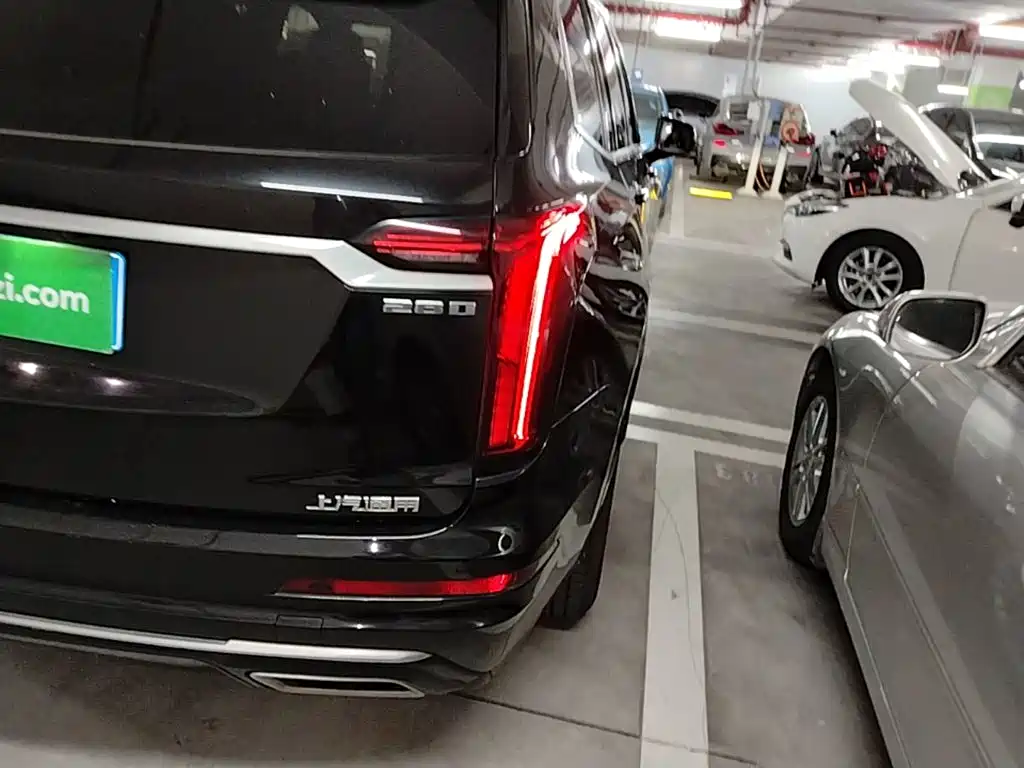 Cadillac XT6 — миниатюра 8