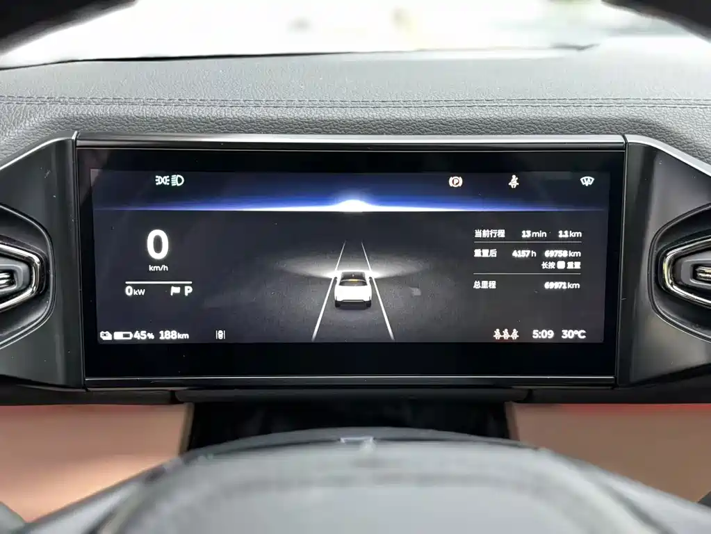 NIO ES6 — миниатюра 8