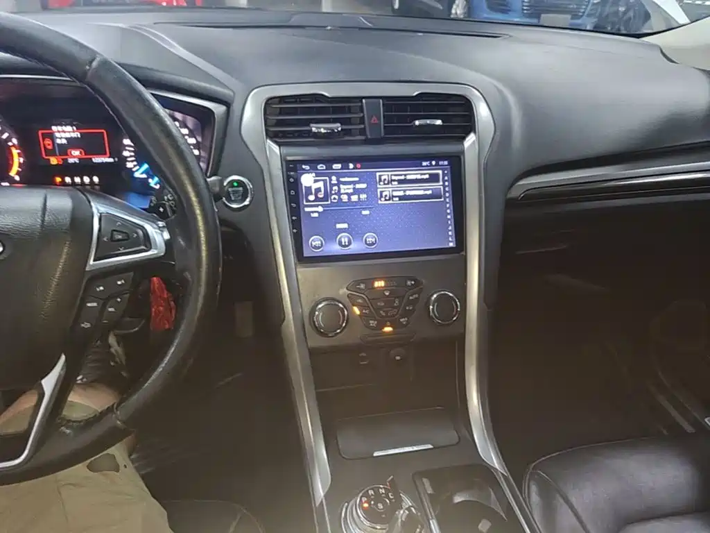Ford Mondeo — миниатюра 10