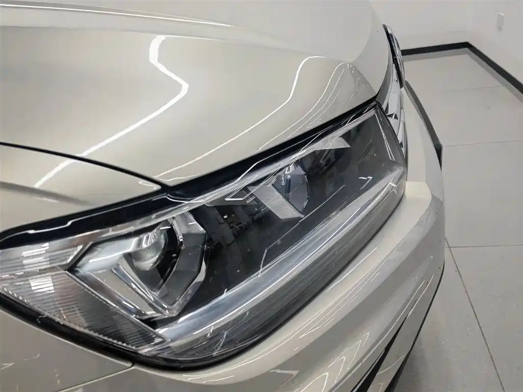 Volkswagen Tiguan L — миниатюра 13