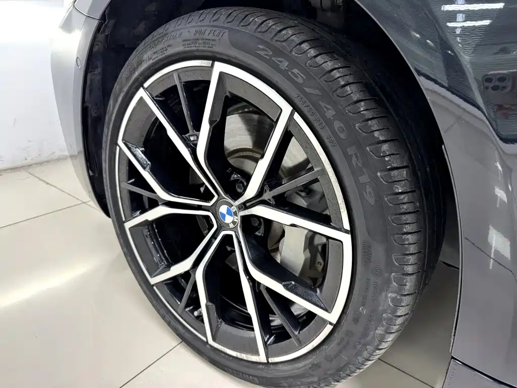 BMW 5 Series — миниатюра 20