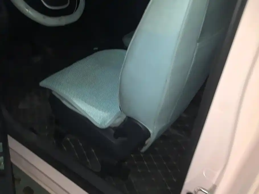 Wuling MINIEV — миниатюра 11