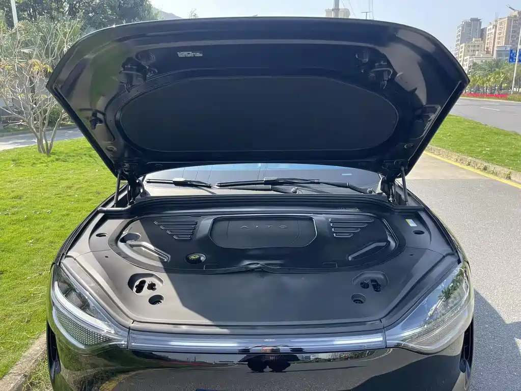 AITO ASK THE WORLD M9