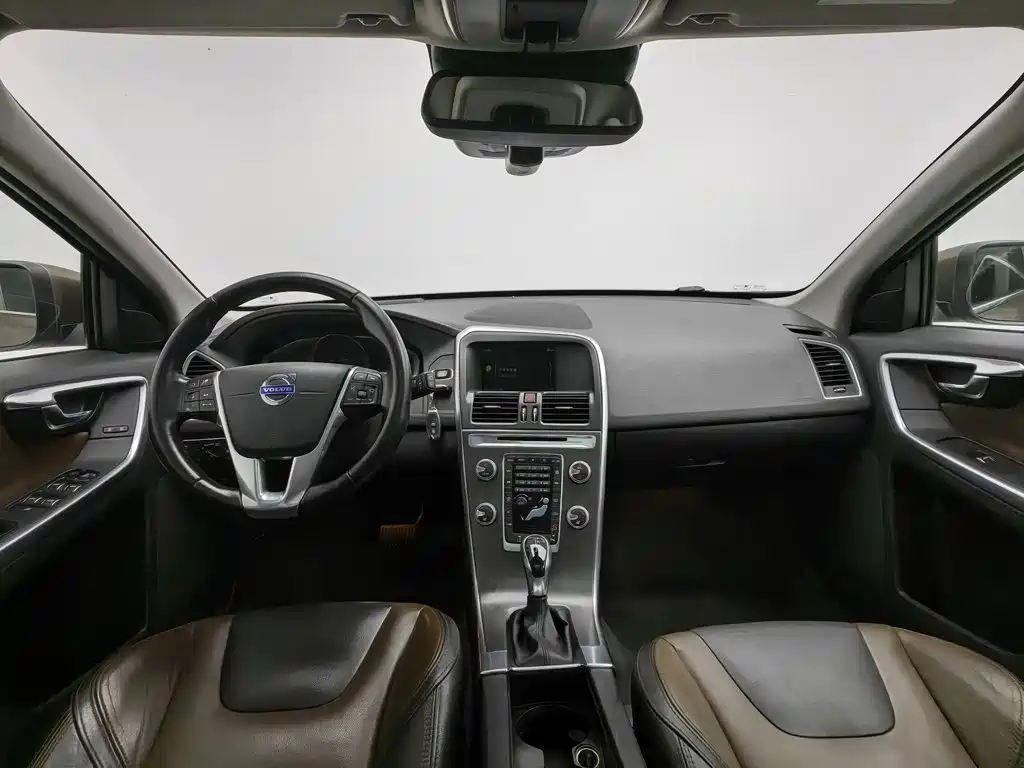 Volvo XC60 — миниатюра 5