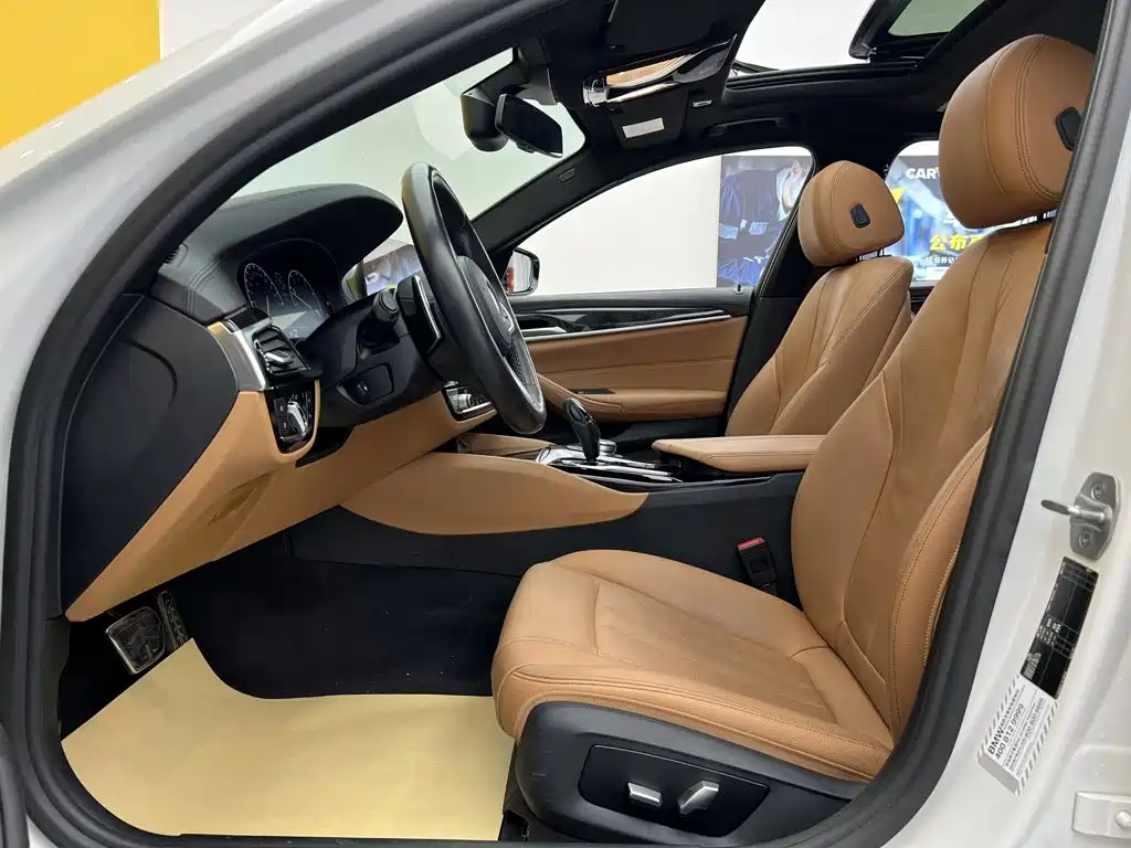 BMW 5 Series — миниатюра 18