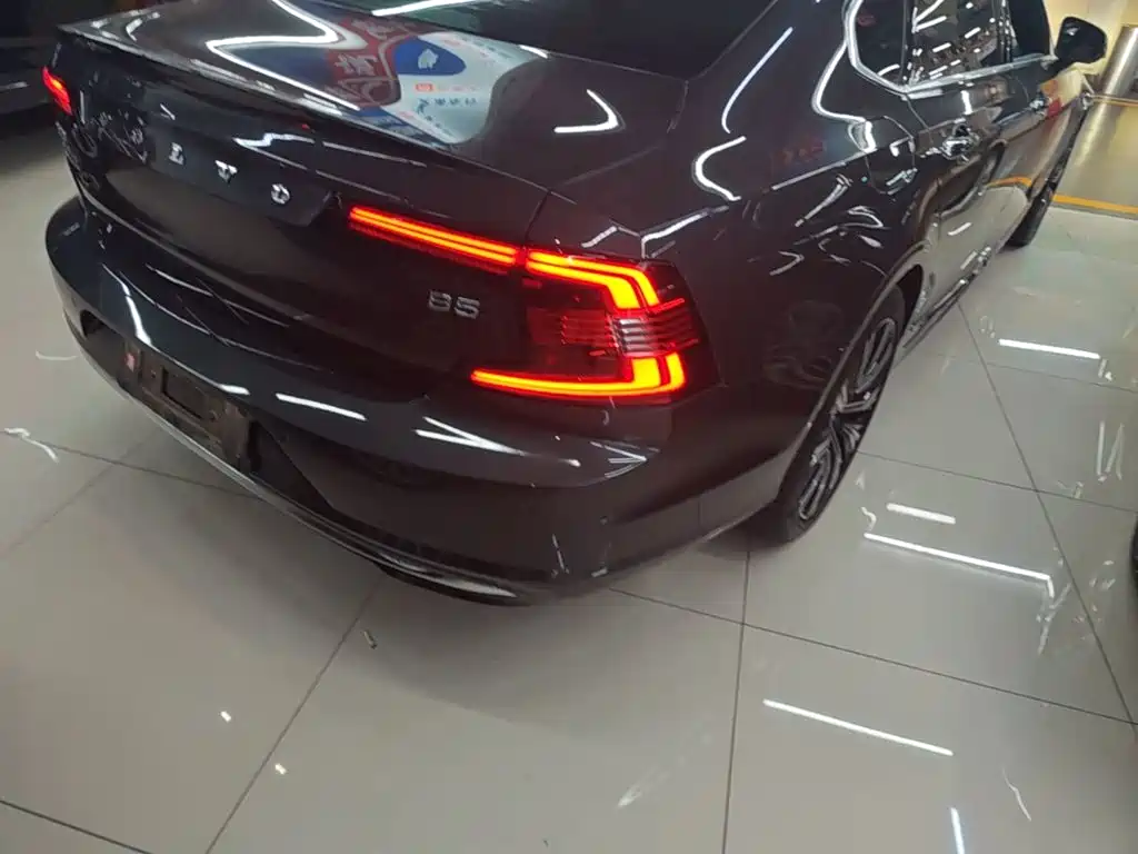 Volvo S90 — миниатюра 8